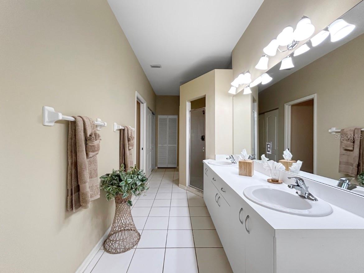 TARA VILLAS OF TWELVE OAKS - Residential