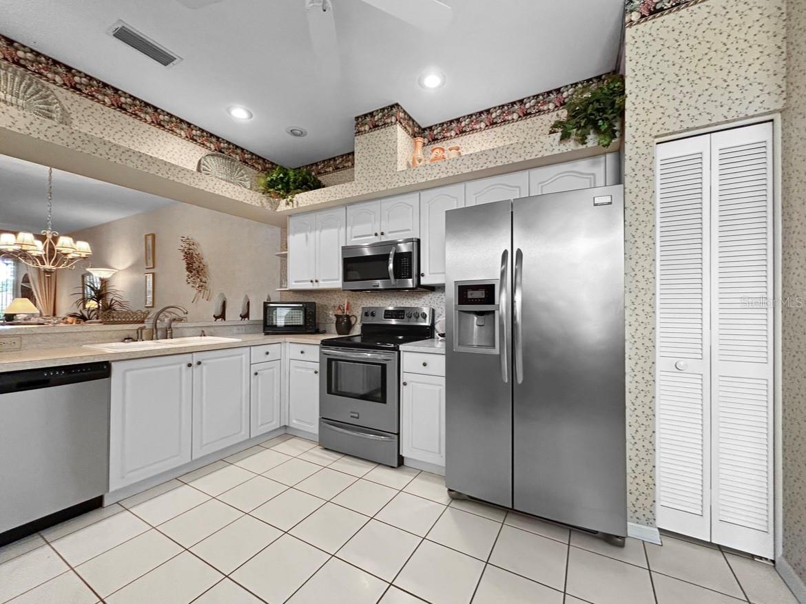TARA VILLAS OF TWELVE OAKS - Residential
