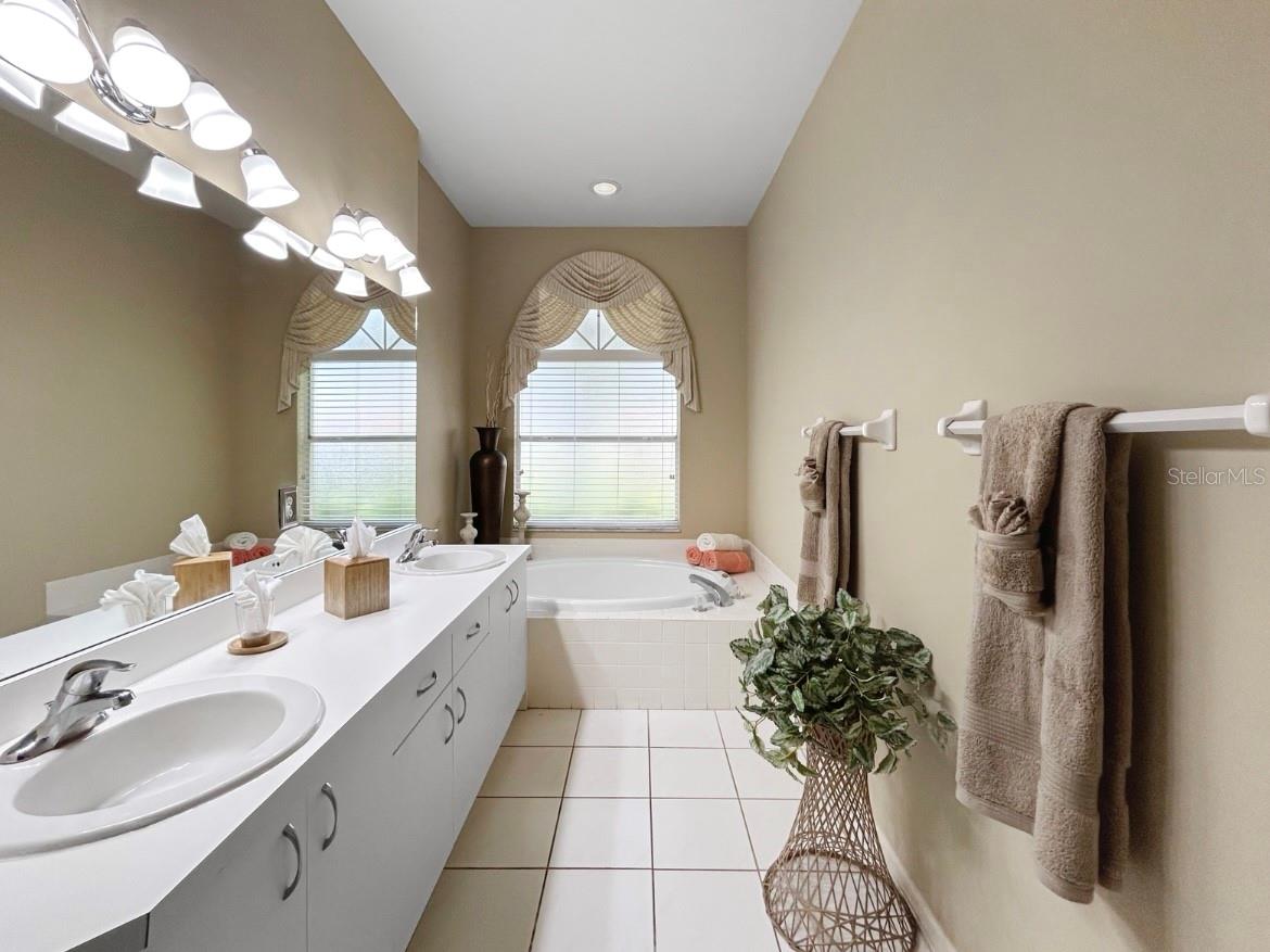 TARA VILLAS OF TWELVE OAKS - Residential
