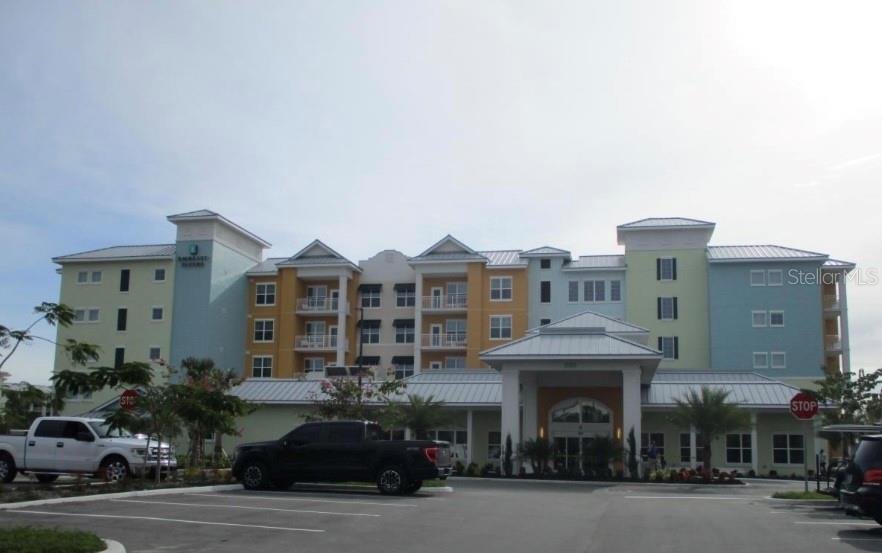 SUNSET WALK HOTEL CONDO PH 1 - Residential