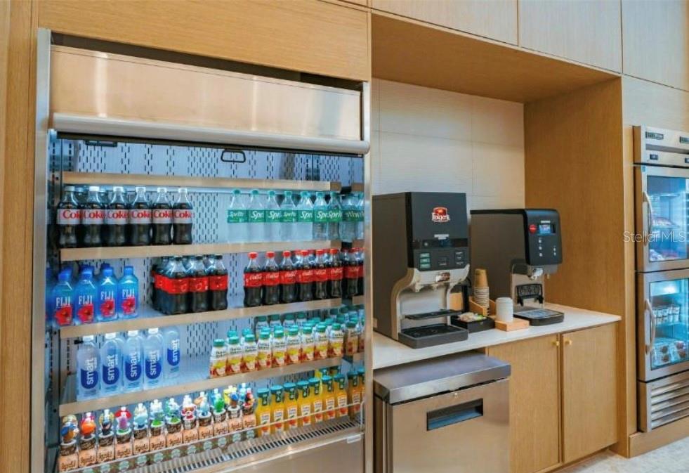 SUNSET WALK HOTEL CONDO PH 1 - Residential