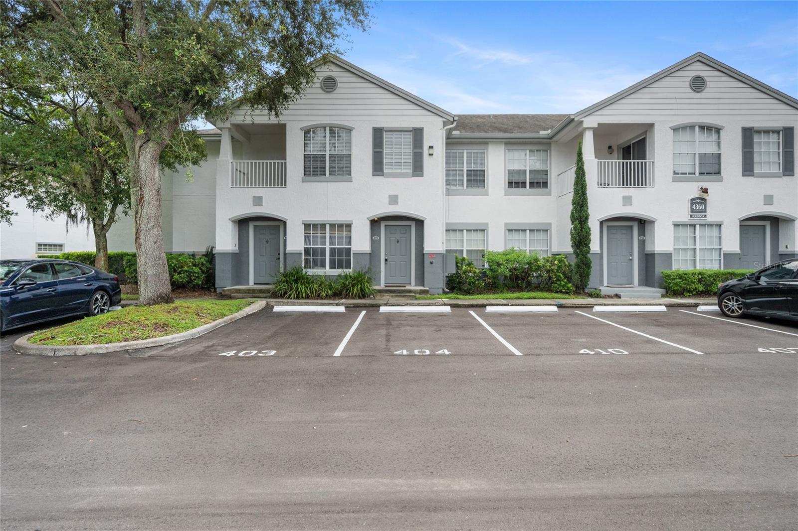 Welcome to Sunset Lake! A Beautiful man guarded gated community! This amazing One Bedroom, One Bath condo offers an open concept living area, with a loft, and an outside patio perfect for entertainment. Conveniently located just minutes away from Sea World, Valencia College, Millennia Mall, Premium Outlets, Downtown Orlando, Restaurants, Shopping & Entertainment and much more!!! Call and schedule your showing today!