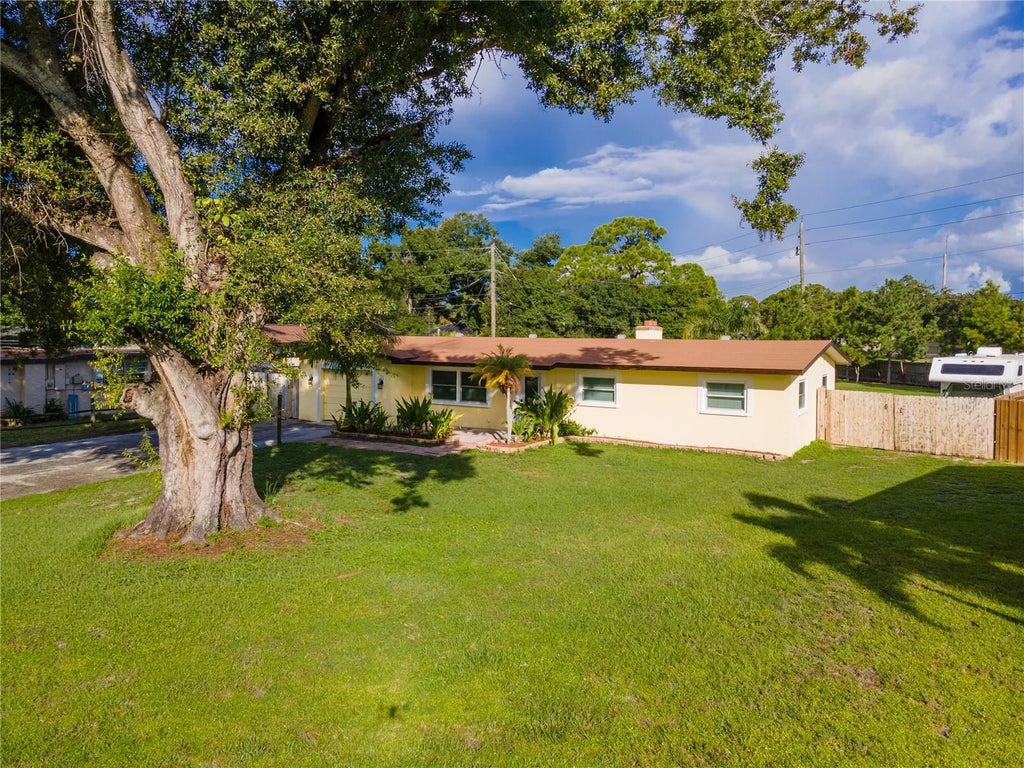 Photo of 1126 Carmella Circle, Sarasota, FL 34243 (MLS # A4705808)