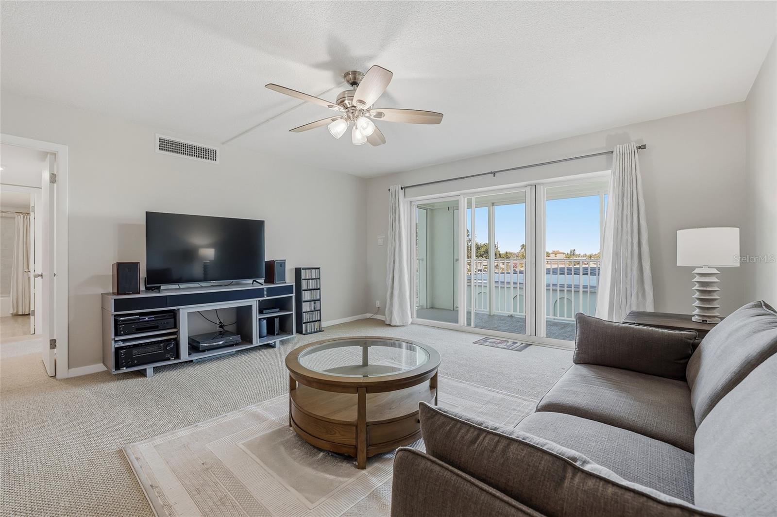 THREE PALMS POINTE CONDO - Residential