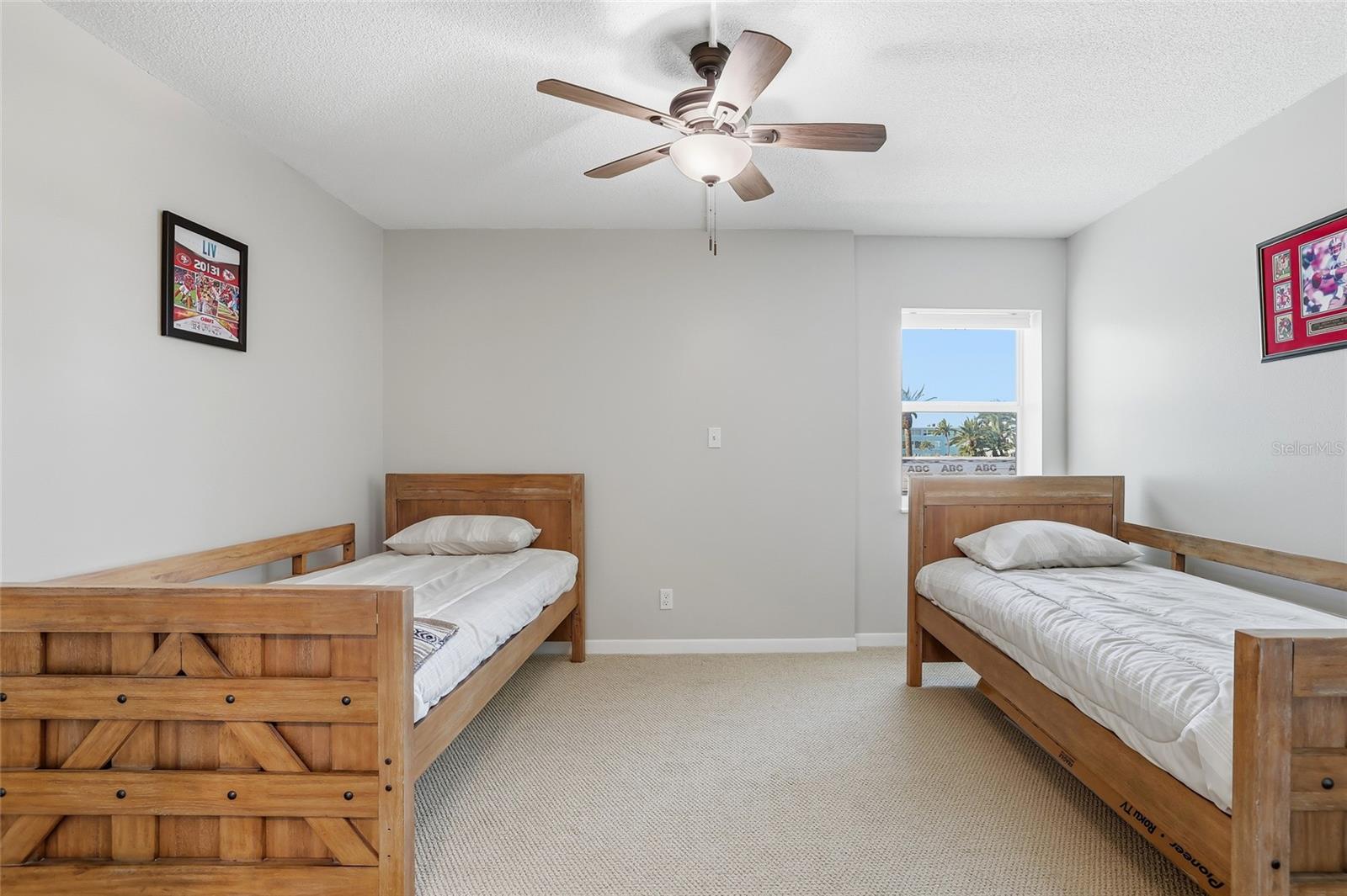 THREE PALMS POINTE CONDO - Residential