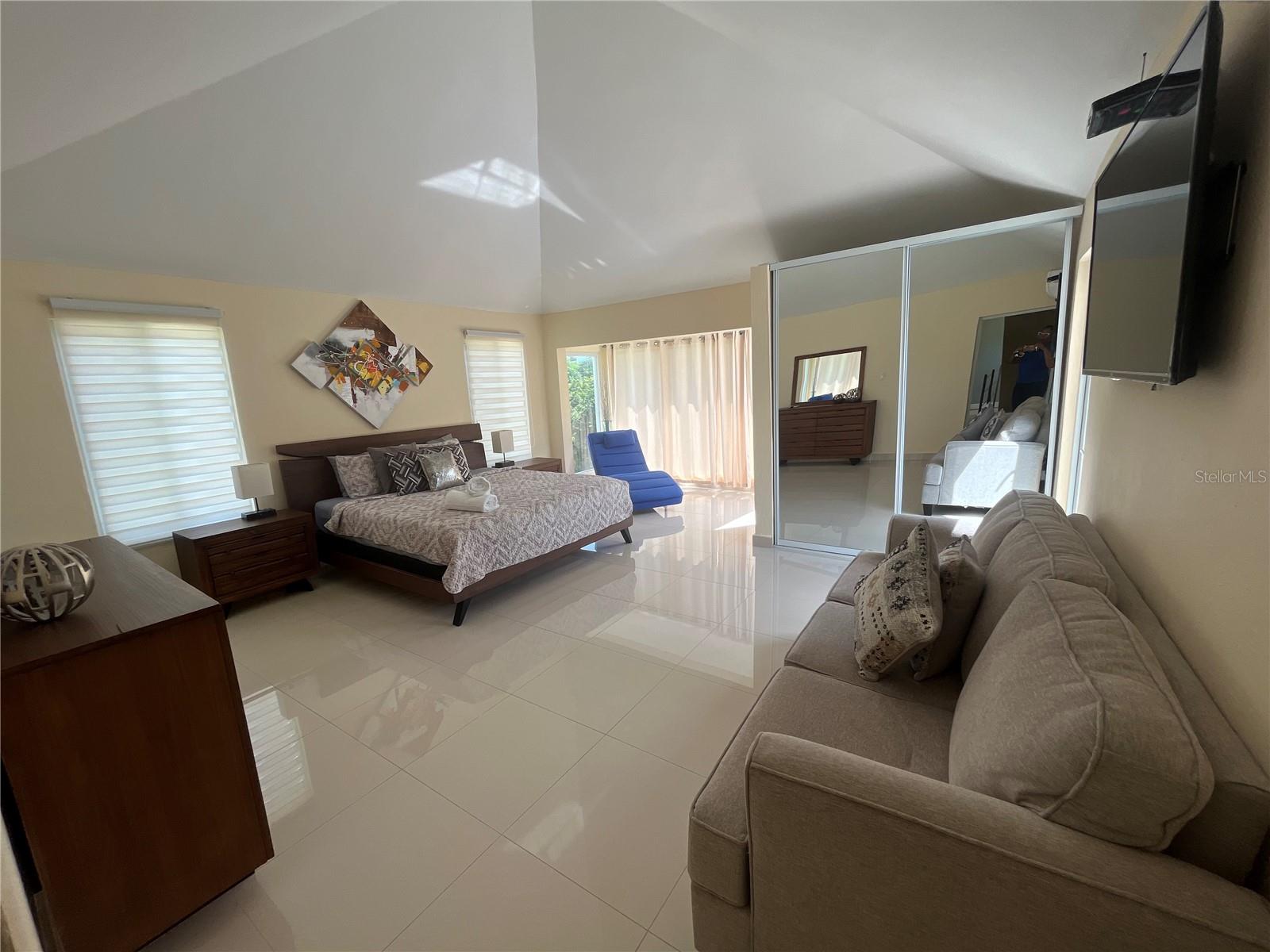 ROBLE VALLEY - Residential