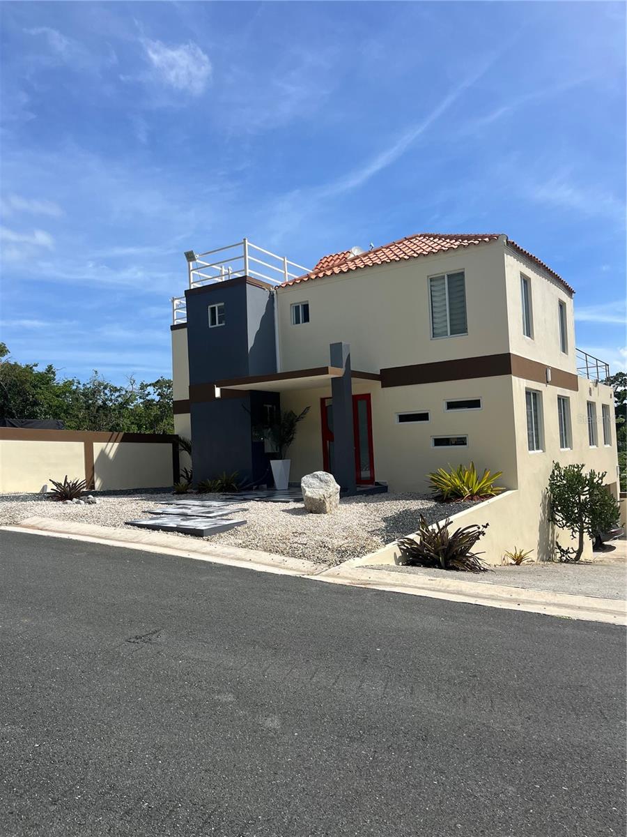 ROBLE VALLEY - Residential