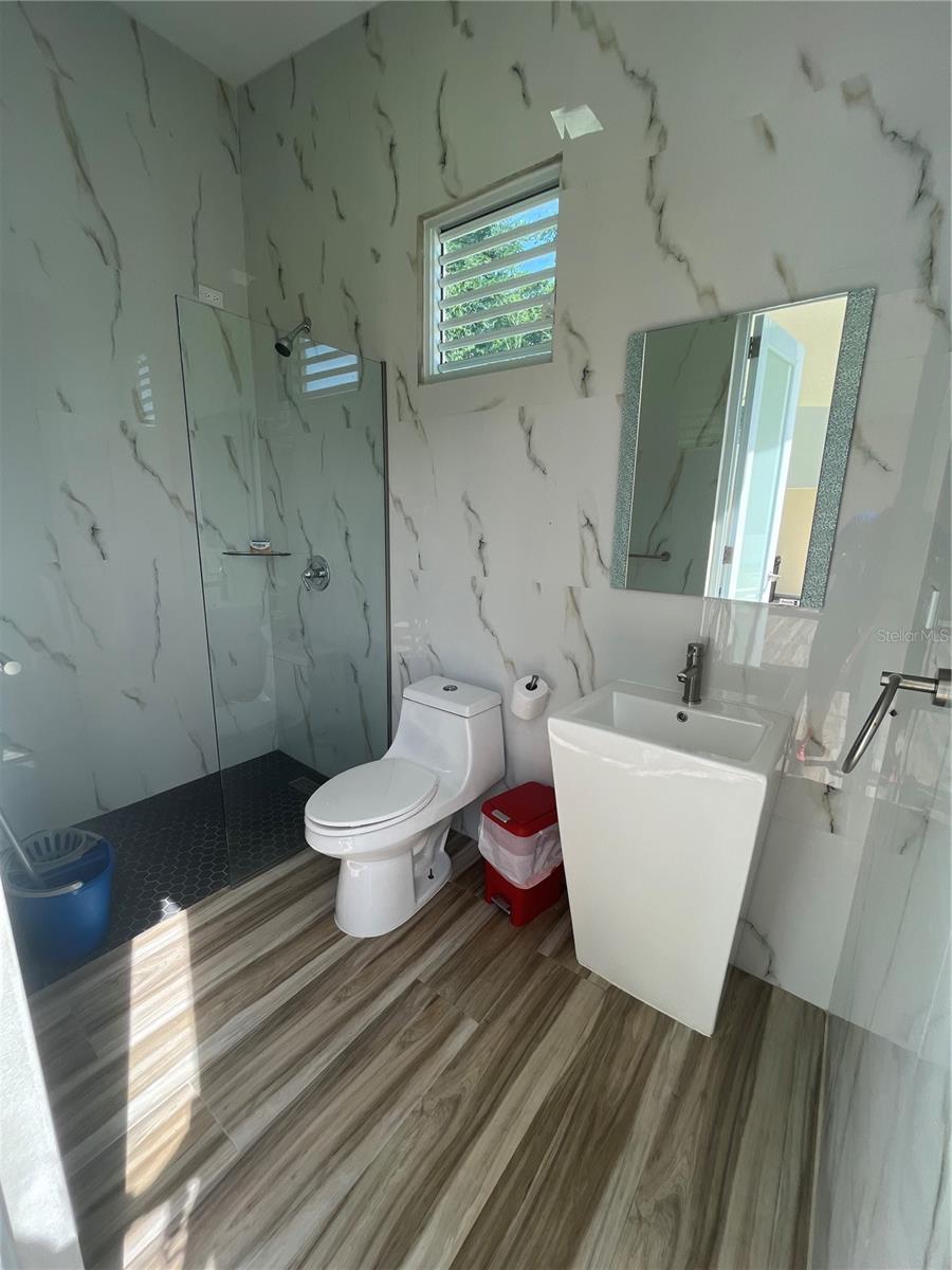 ROBLE VALLEY - Residential