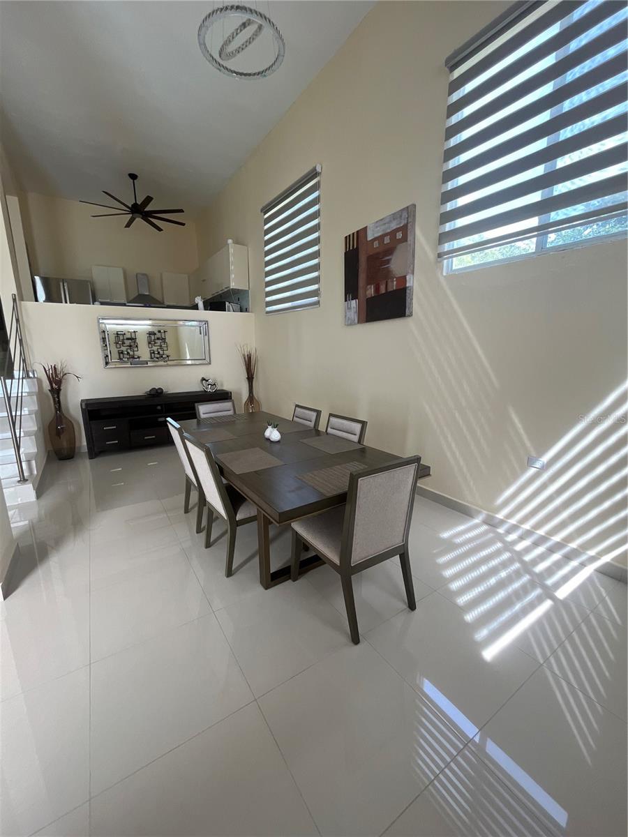 ROBLE VALLEY - Residential