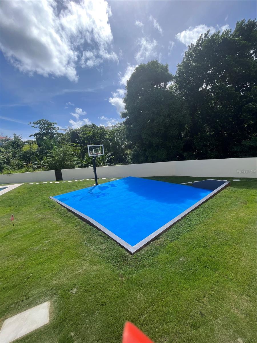 ROBLE VALLEY - Residential