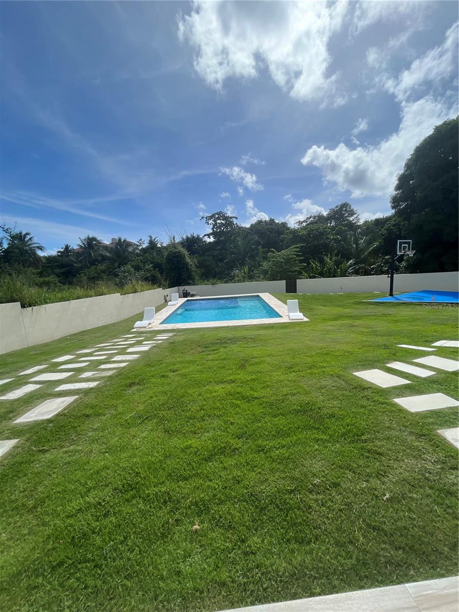 ROBLE VALLEY - Residential