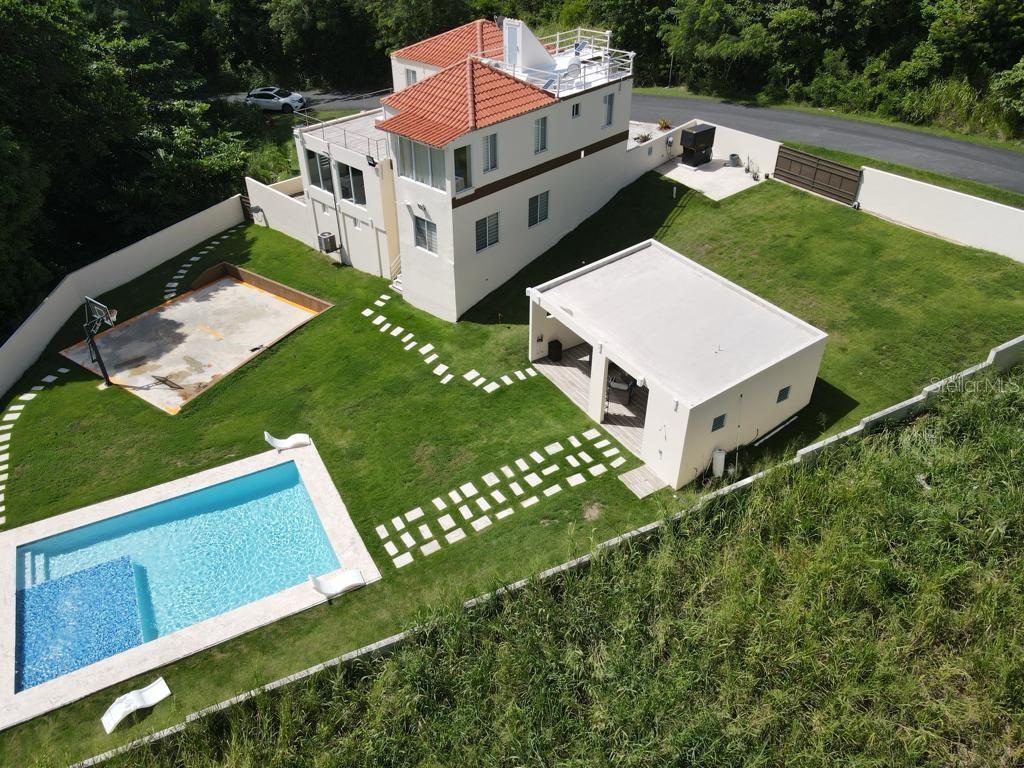 ROBLE VALLEY - Residential