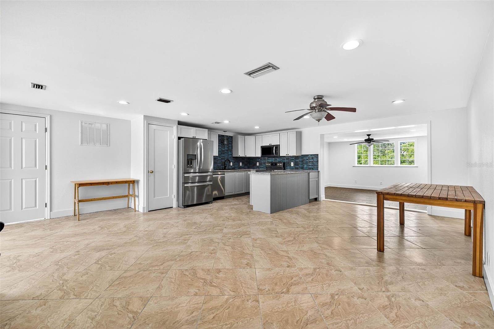 COLLURA SUB 1ST ADD - Residential Lease