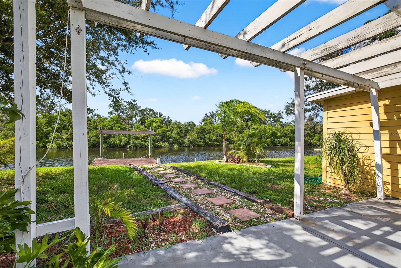 COLLURA SUB 1ST ADD - Residential Lease