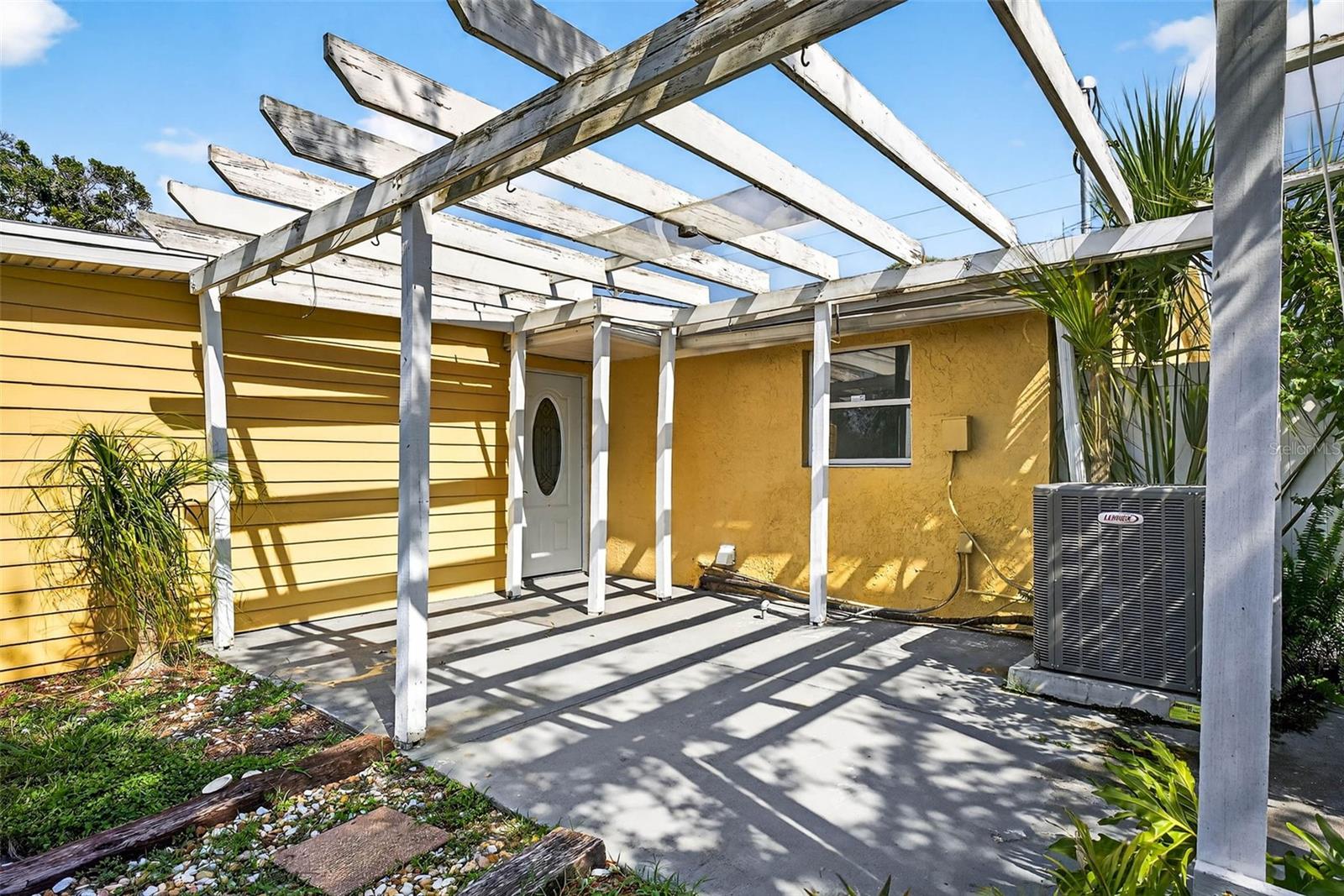 COLLURA SUB 1ST ADD - Residential Lease