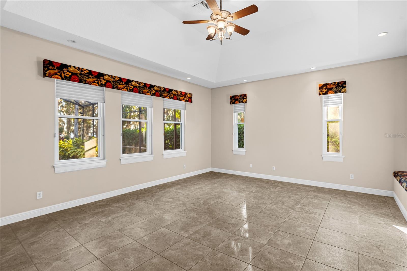 MONTE VISTA PARK FARMS #25 - Residential