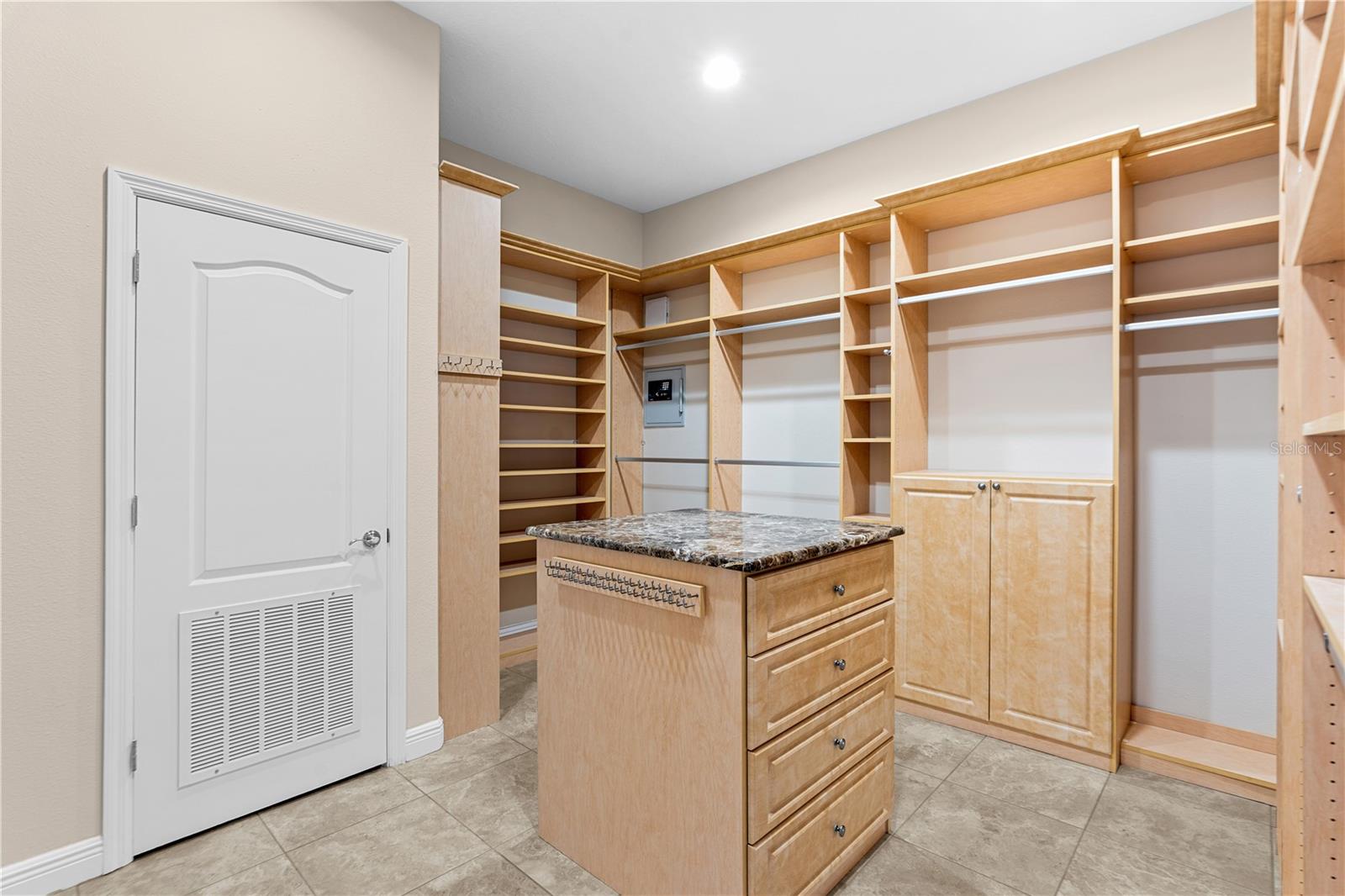 MONTE VISTA PARK FARMS #25 - Residential