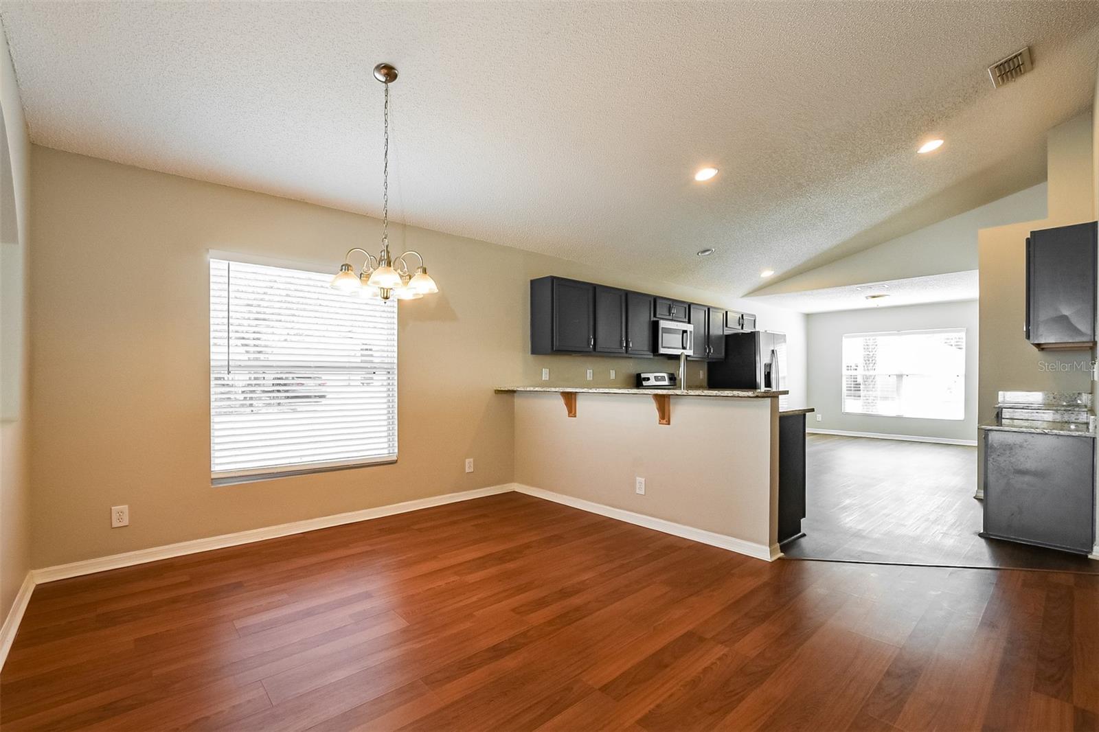 BLUE SPGS VILLAS - Residential