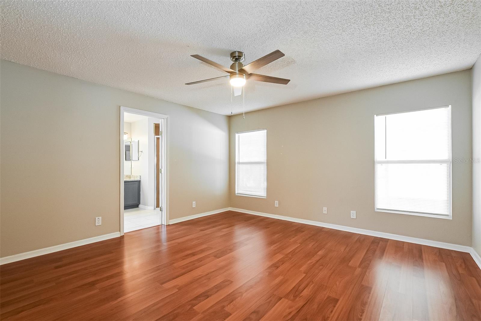 BLUE SPGS VILLAS - Residential