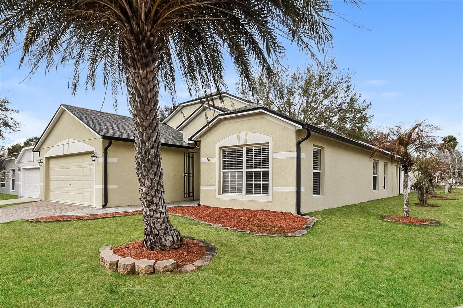 BLUE SPGS VILLAS - Residential