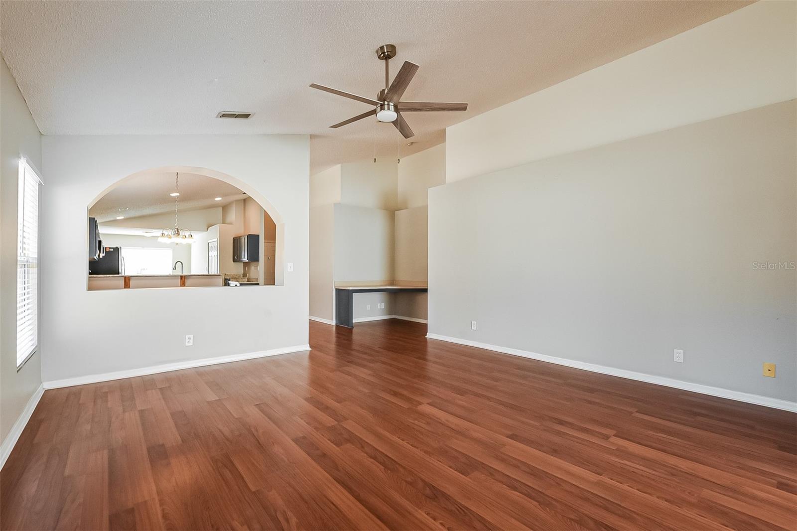 BLUE SPGS VILLAS - Residential