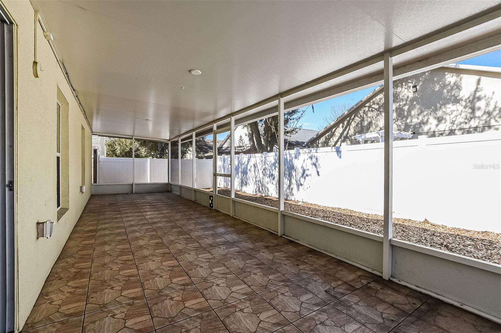 BLUE SPGS VILLAS - Residential