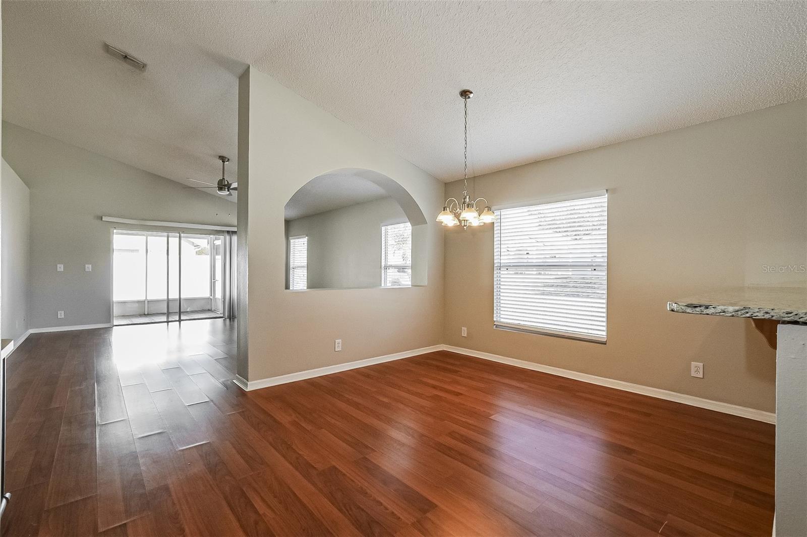 BLUE SPGS VILLAS - Residential