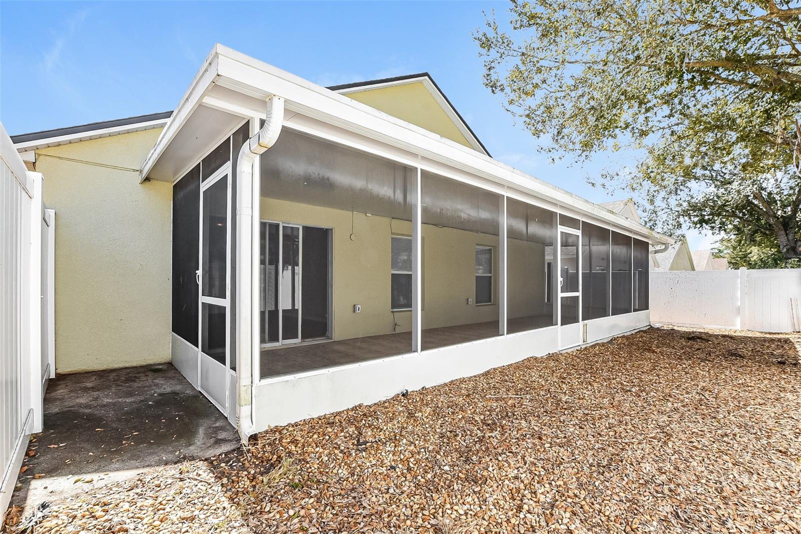 BLUE SPGS VILLAS - Residential