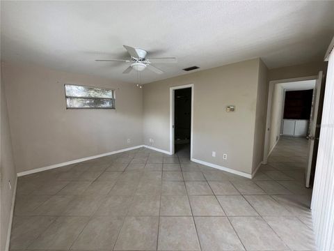 Single Family Residence in DAYTONA BEACH FL 1306 GOLFVIEW DRIVE 5.jpg