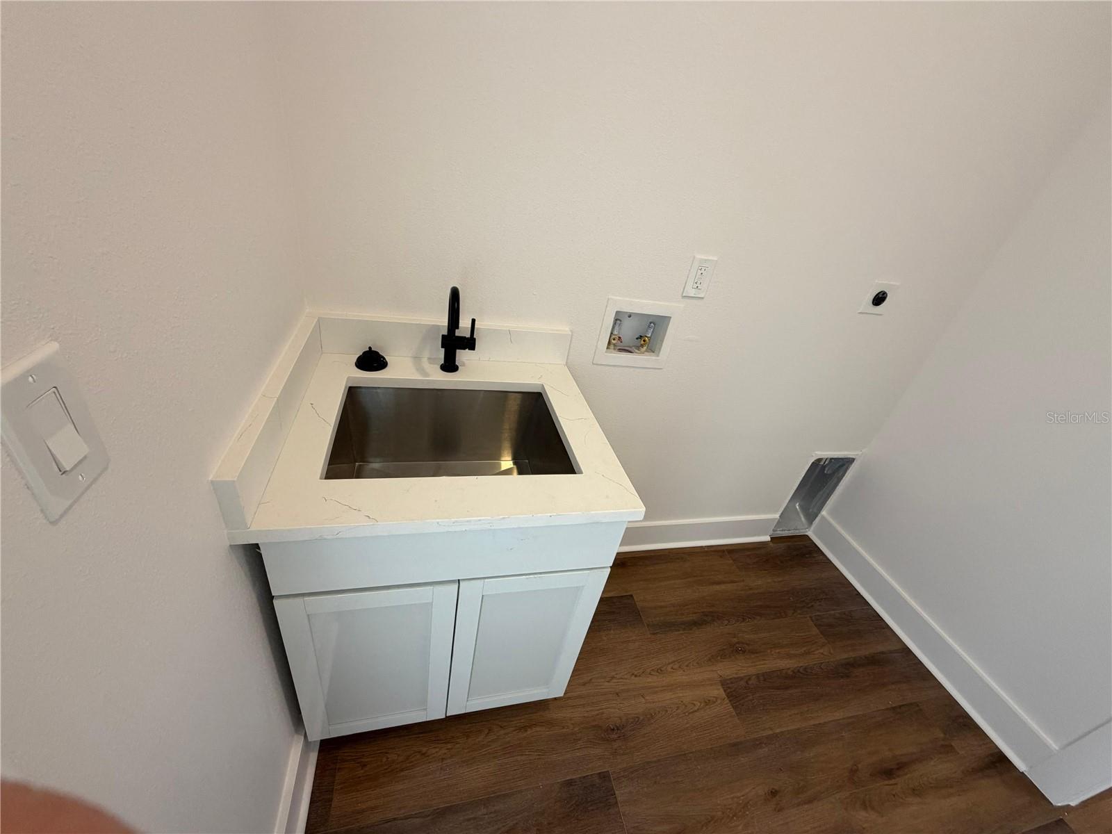 LAUREL RIDGE 02 - Residential
