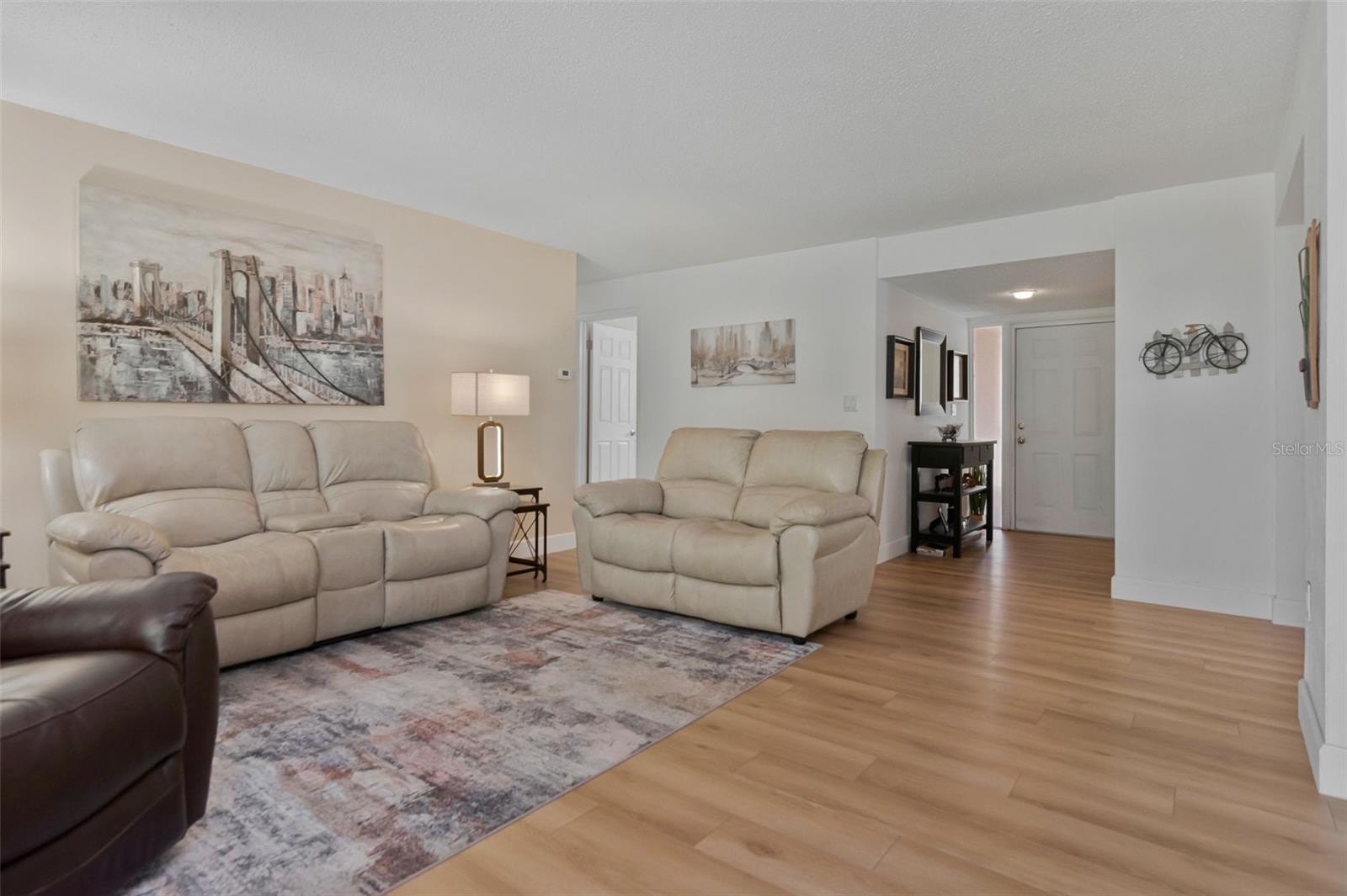 Search Properties for Sale 4 1150 BROOK DRIVE W