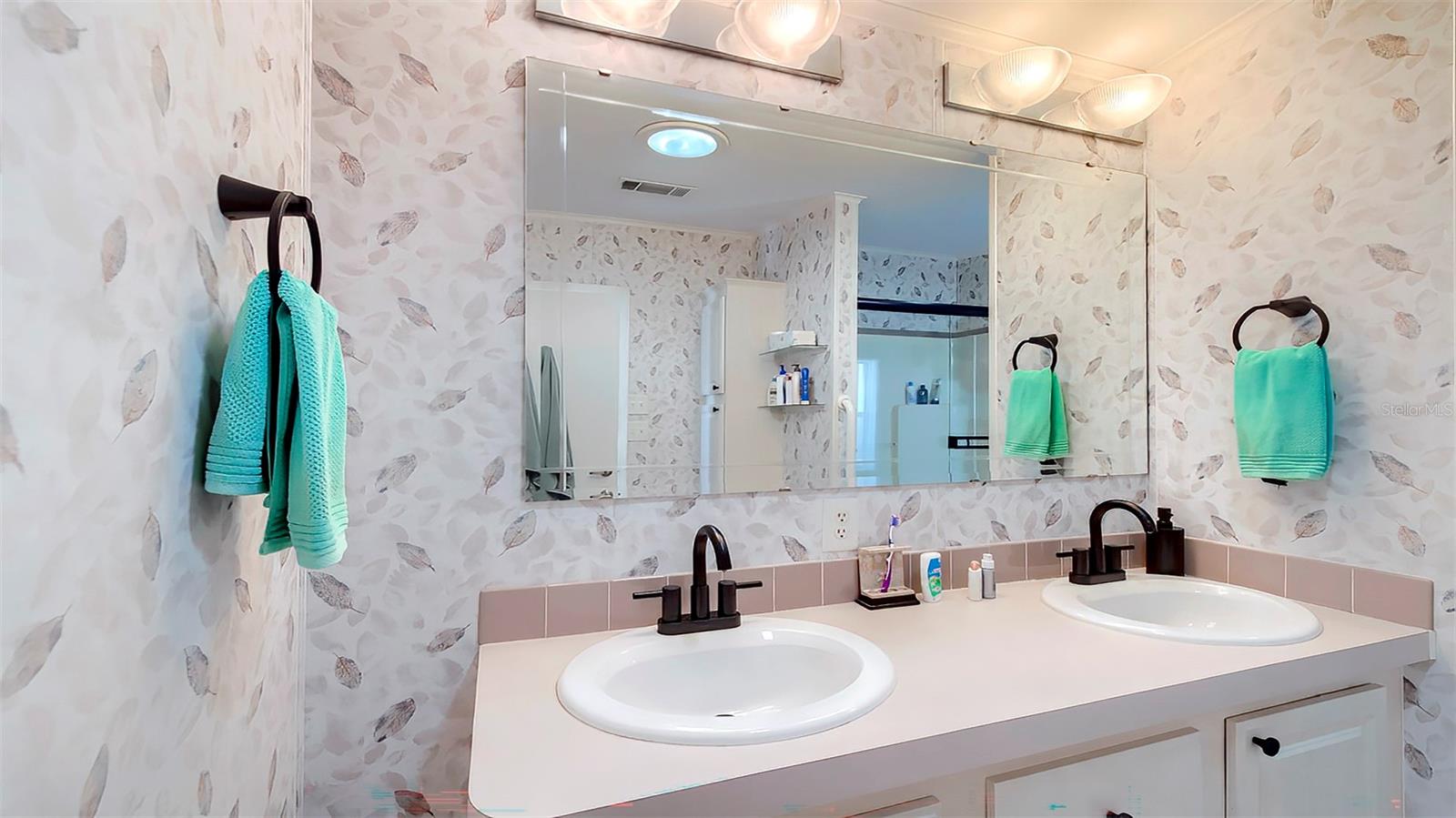 BROOKRIDGE COMMUNITY UNIT 2 BLK 13 LOT 15 - Residential