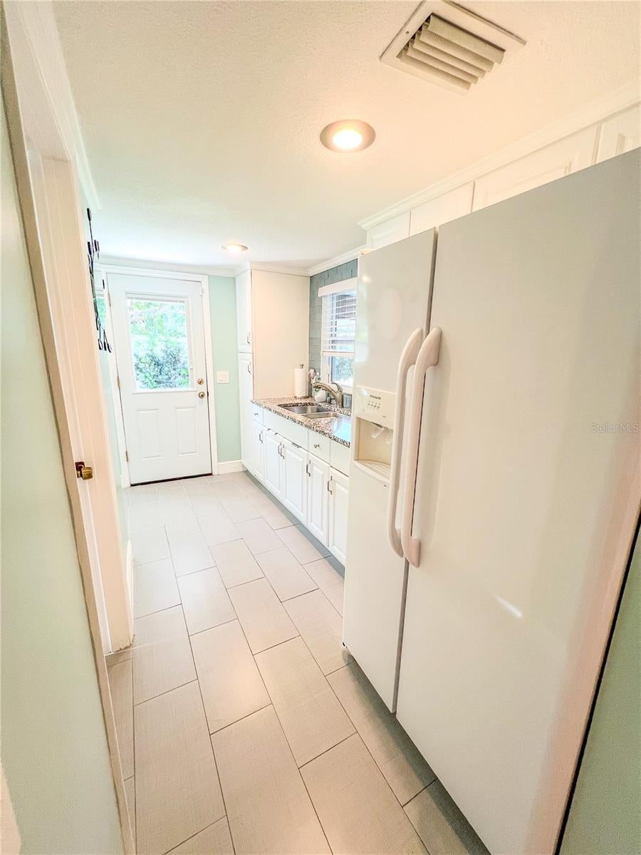 Photo of 33 N Hampton Avenue, Orlando, FL 32803 (MLS # O6426303)