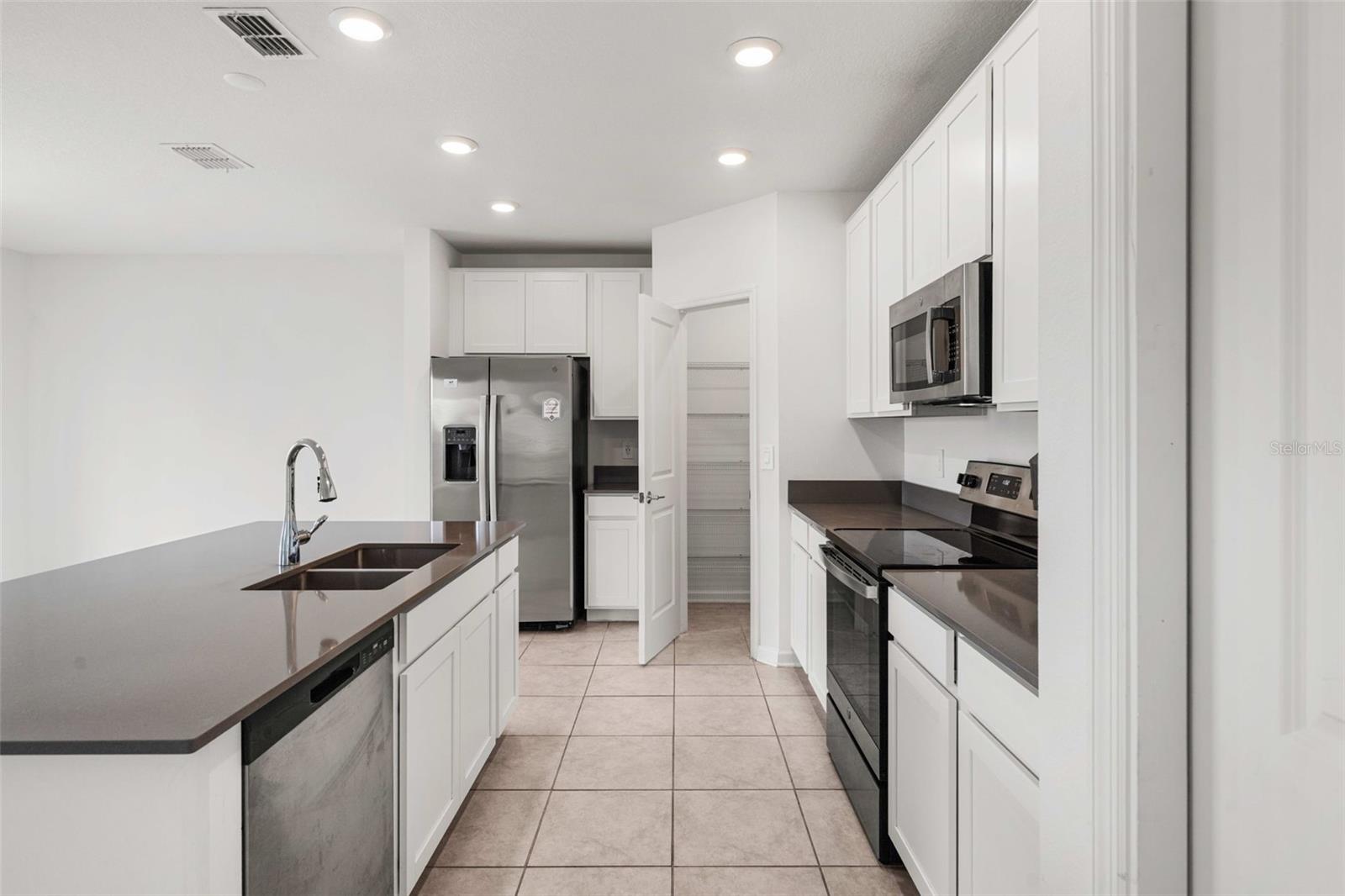 ASTONIA NORTH - Residential