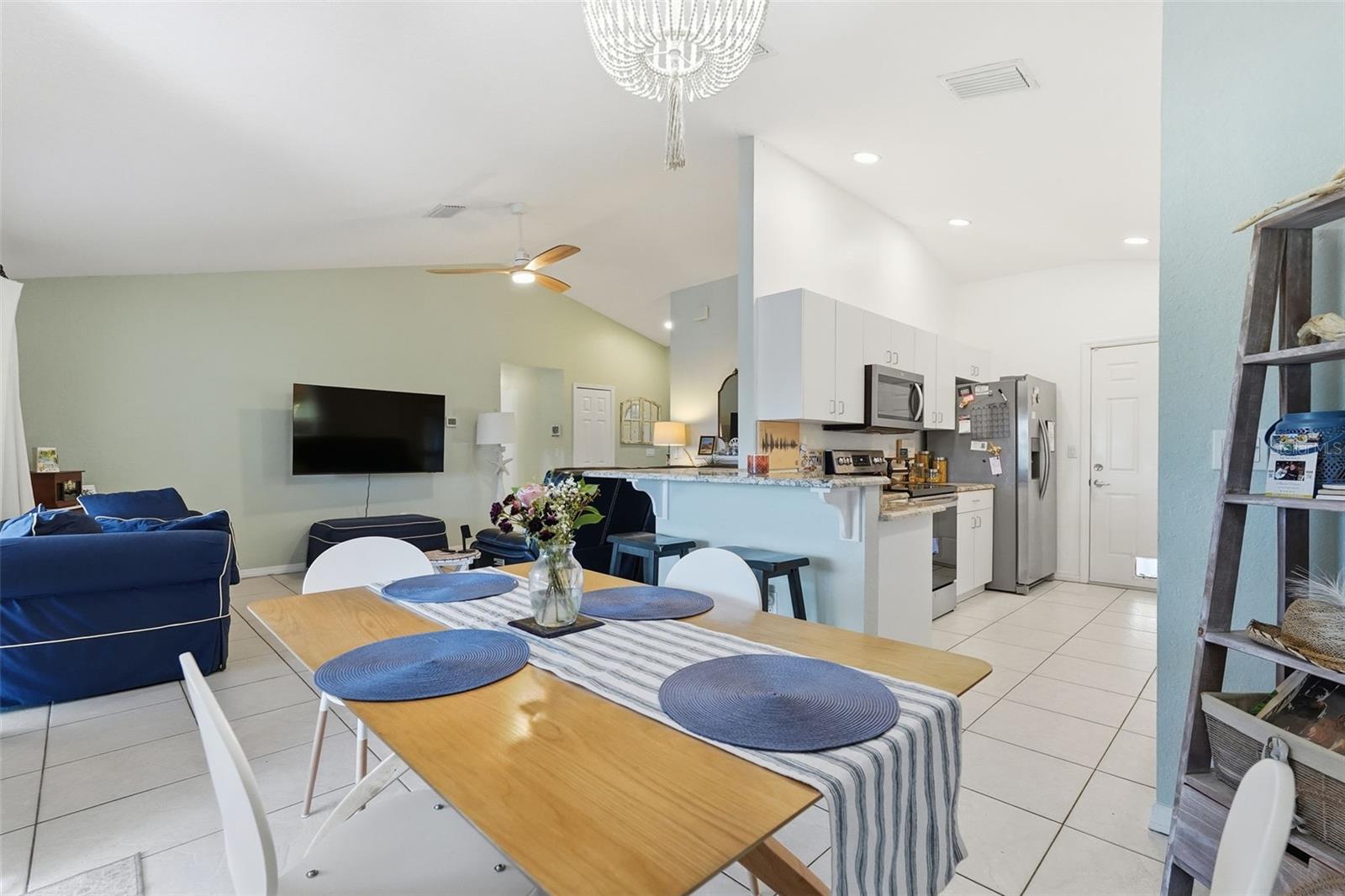 ALOHA GARDENS - Residential