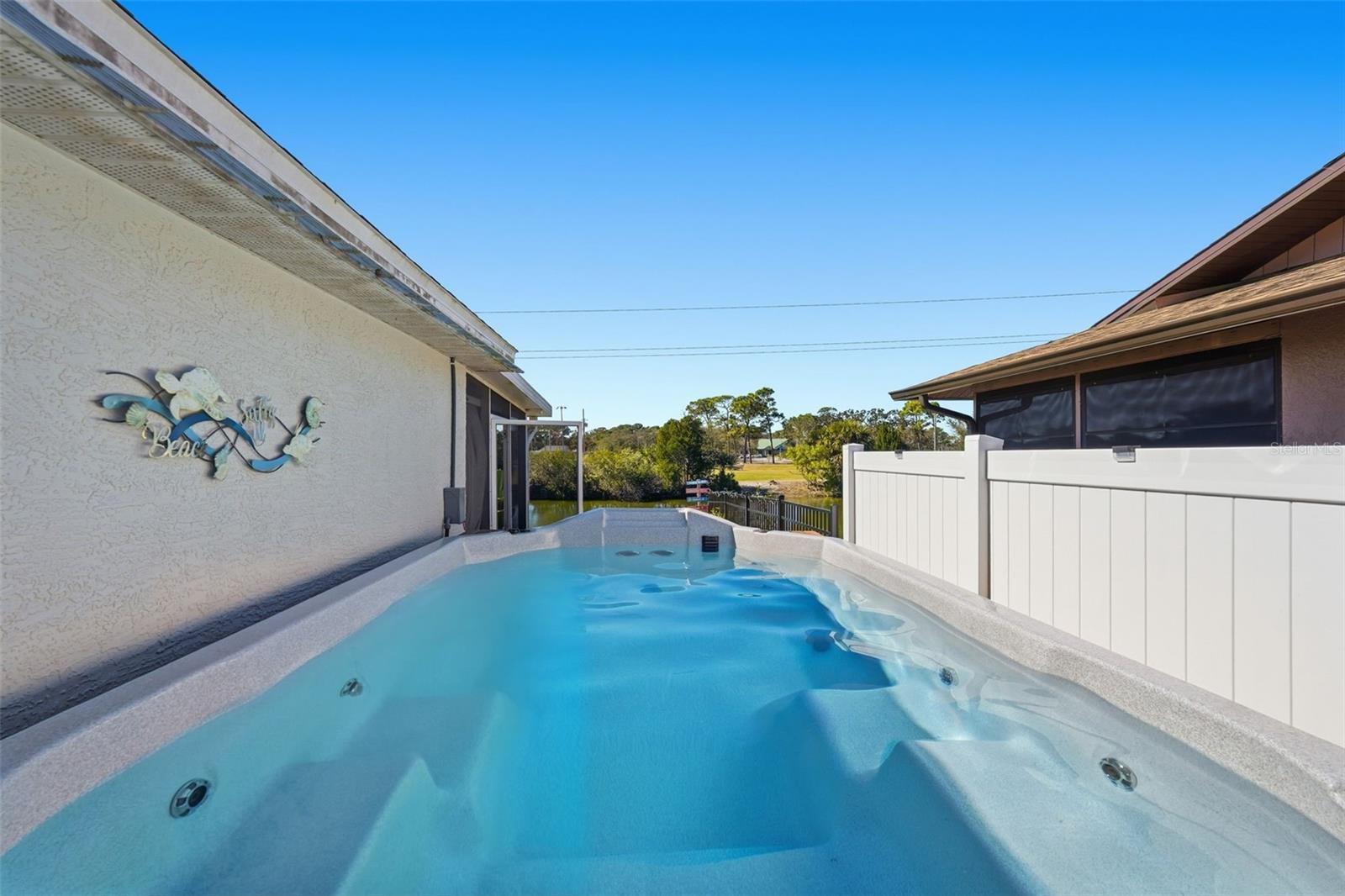 ALOHA GARDENS - Residential