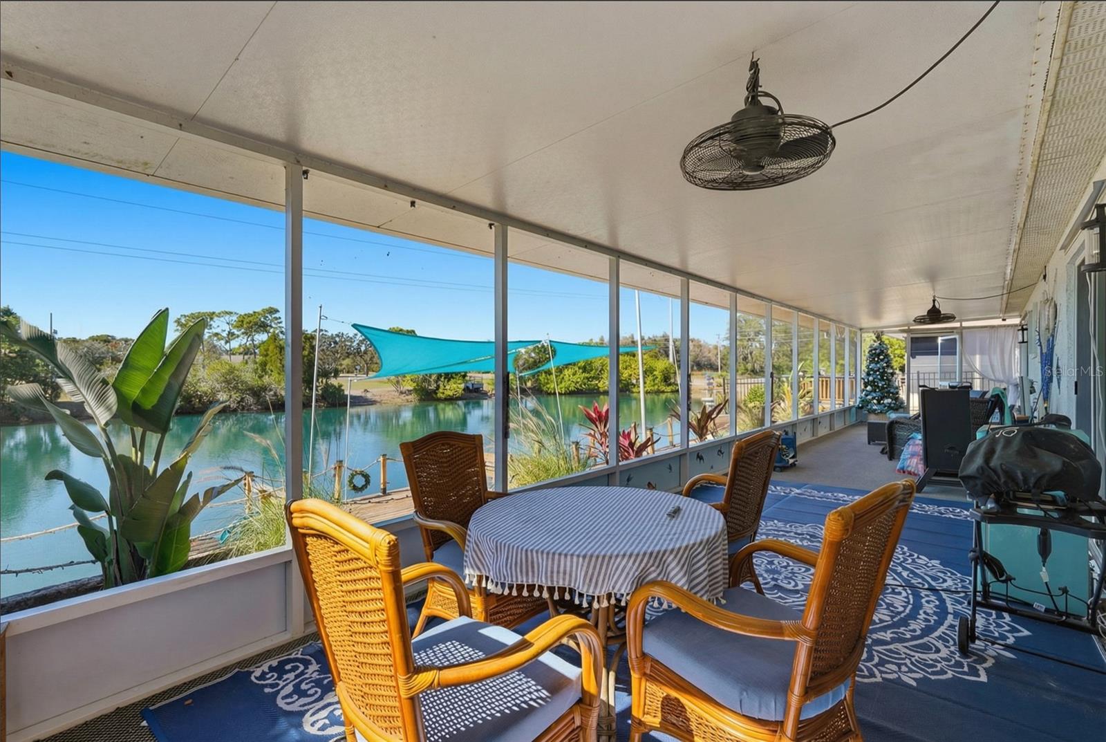 ALOHA GARDENS - Residential