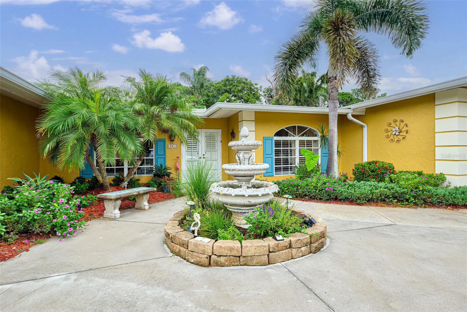 401 SUNSET DRIVE