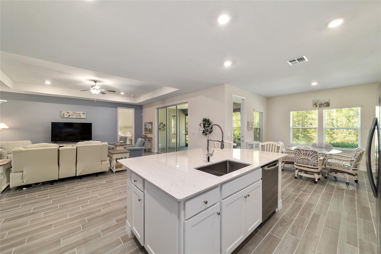 BELLECHASE OAK HAMMOCK - Residential