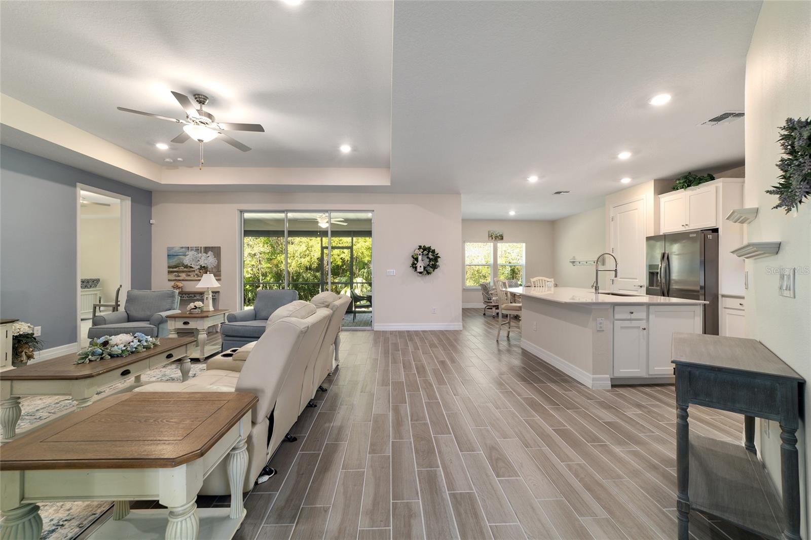 BELLECHASE OAK HAMMOCK - Residential