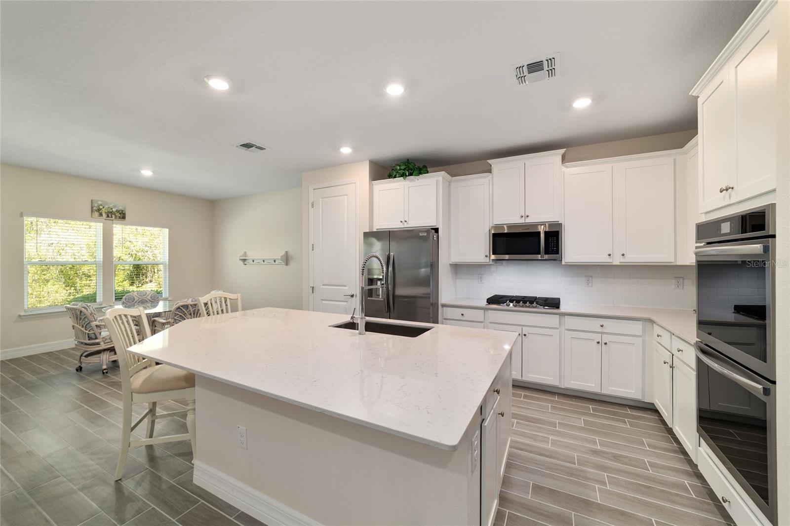 BELLECHASE OAK HAMMOCK - Residential