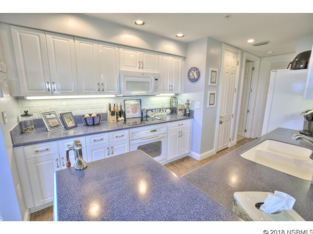 Harbour House At Harbour Village - Residential