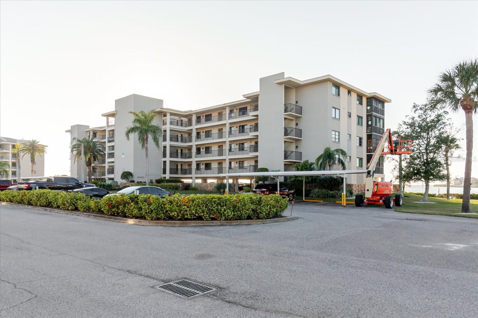 SAND PEBBLE POINTE CONDO 01 AMD 02 - Residential