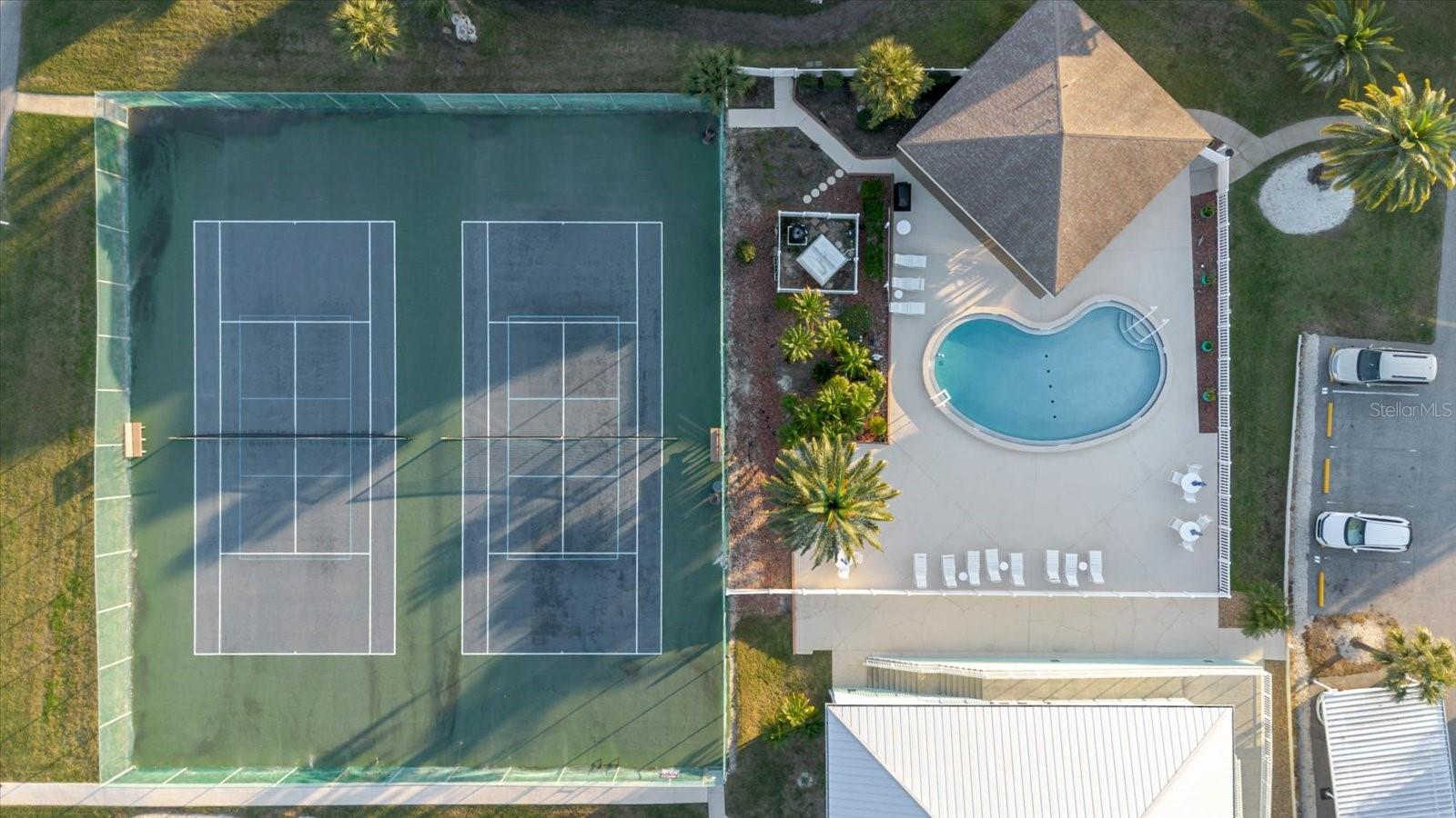 SAND PEBBLE POINTE CONDO 01 AMD 02 - Residential