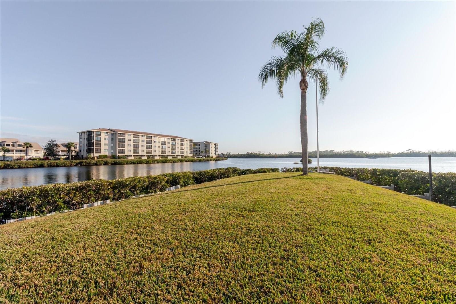 SAND PEBBLE POINTE CONDO 01 AMD 02 - Residential