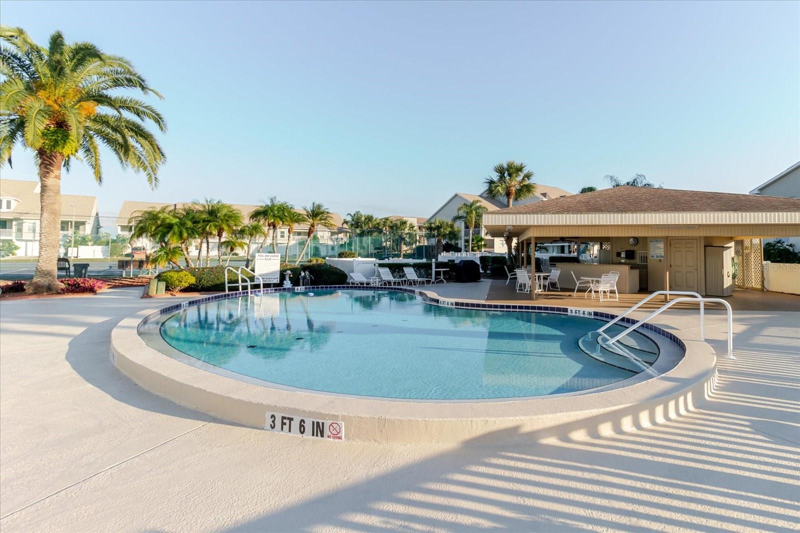 SAND PEBBLE POINTE CONDO 01 AMD 02 - Residential