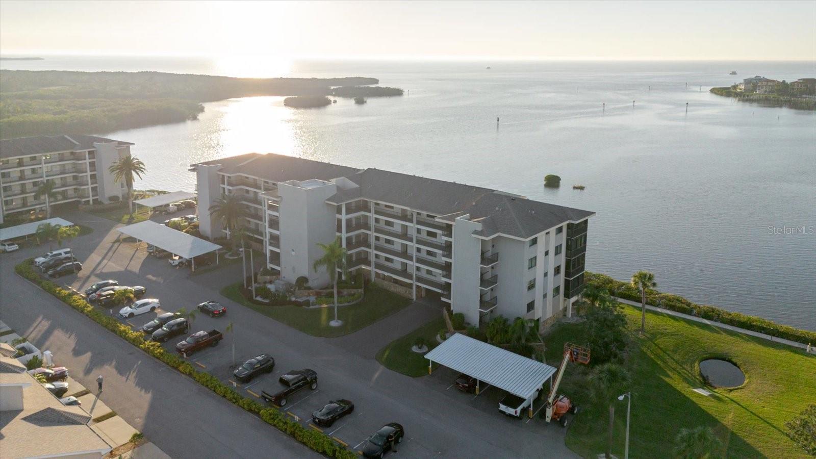 SAND PEBBLE POINTE CONDO 01 AMD 02 - Residential