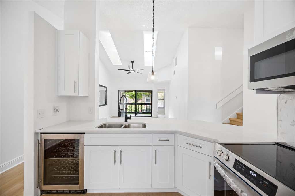Photo of 3118 S Semoran Boulevard #N4, Orlando, FL 32822 (MLS # O6435311)