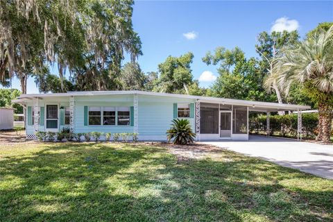 Photo of 33 Bobcat Trail, Wildwood, FL 34785 (MLS # G5111414)