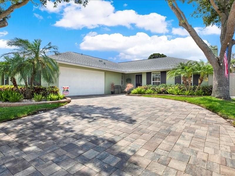 13186 LINDEN PLACE DRIVE